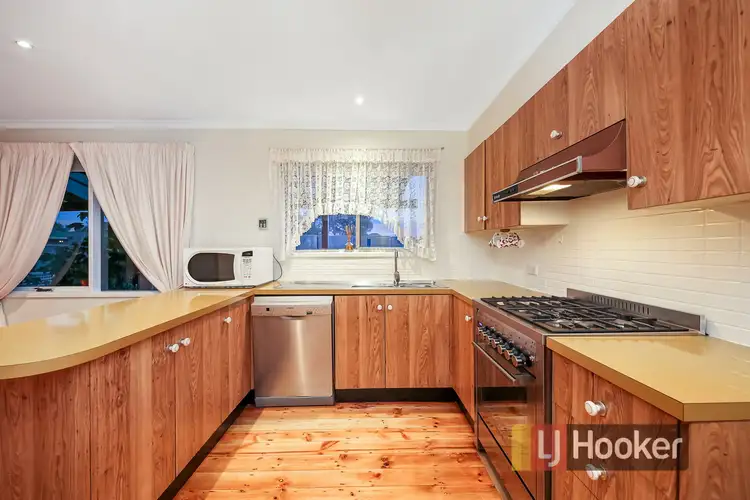 Fifth view of Homely house listing, 4 Gracilis Court, Endeavour Hills VIC 3802