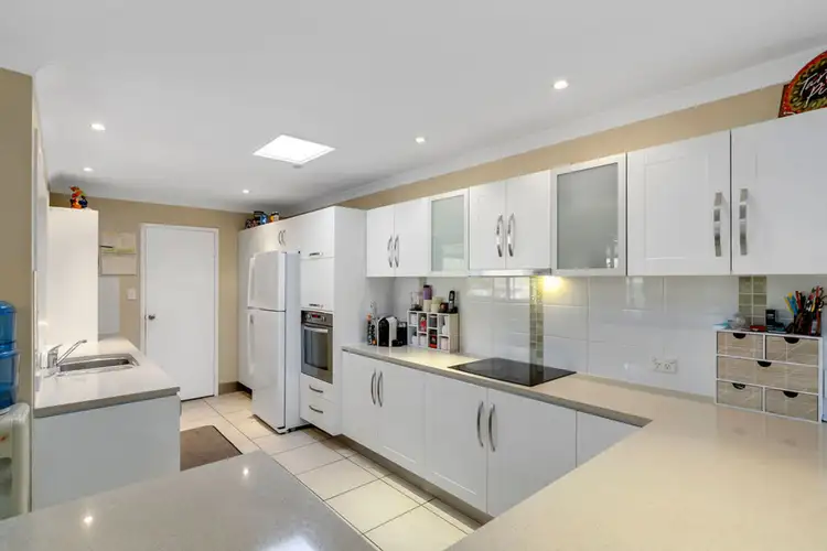 12 White Cap Close, Pacific Pines QLD 4211