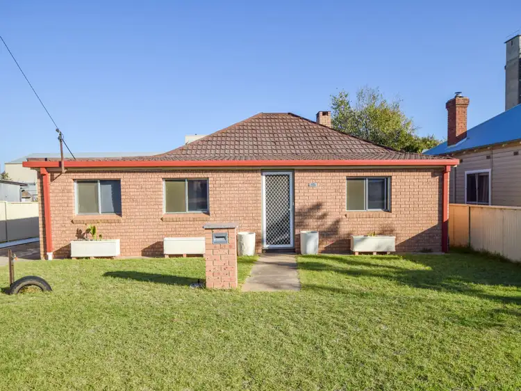 172 Nasmyth Street, Young NSW 2594