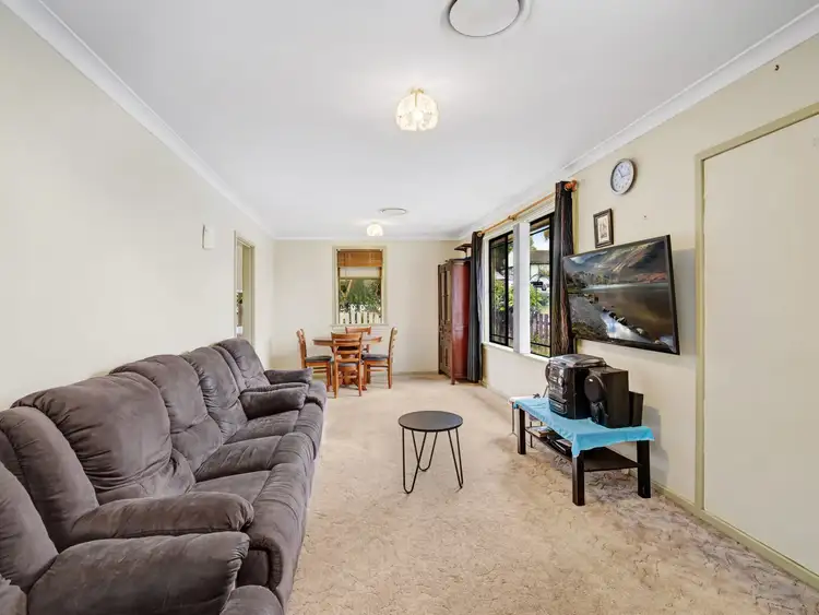 Second view of Homely house listing, 7 Pine Place, Gateshead NSW 2290