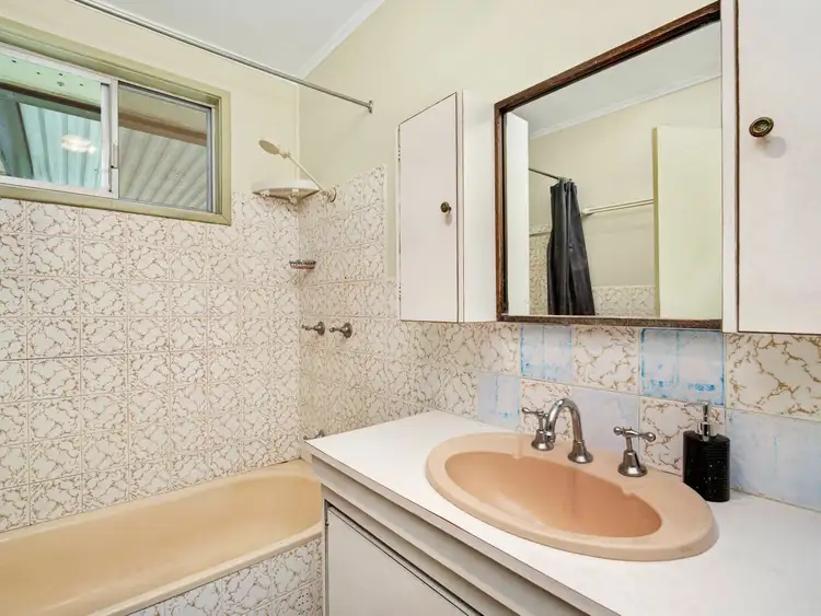 Fifth view of Homely house listing, 7 Pine Place, Gateshead NSW 2290