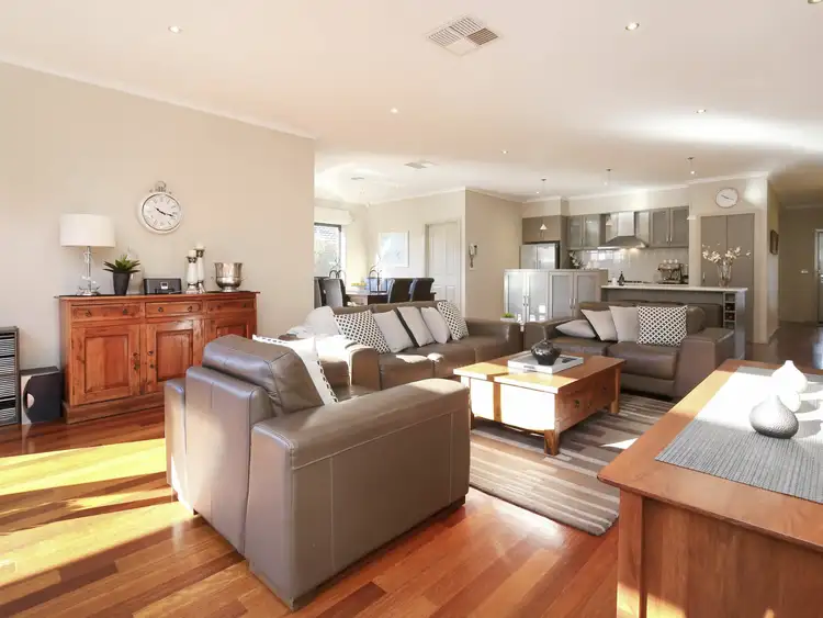 Fifth view of Homely house listing, 18 Outcrop Crescent, South Morang VIC 3752