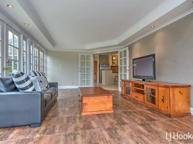 Fifth view of Homely house listing, 15 Merlin Way, Wattle Grove WA 6107