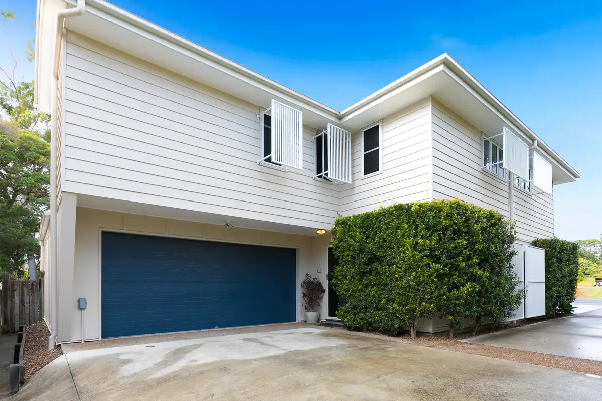 Main view of Homely townhouse listing, 2/12 Valley Road, Wellington Point QLD 4160
