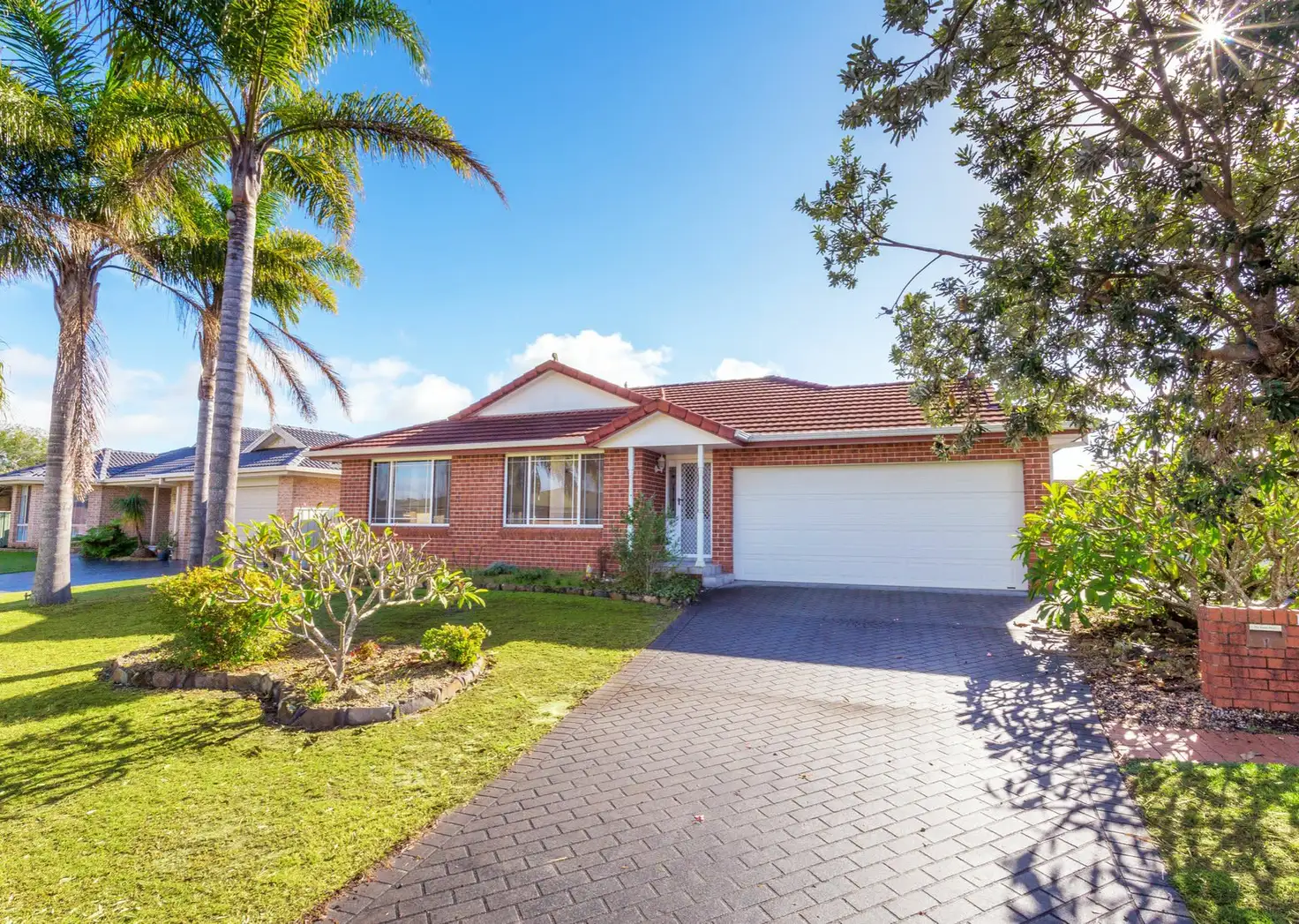 Main view of Homely semi-detached listing, 1/10 Grandis Drive, Tuncurry NSW 2428