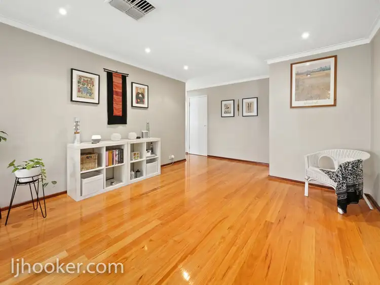 Sixth view of Homely house listing, 10 Heritage Court, Willetton WA 6155