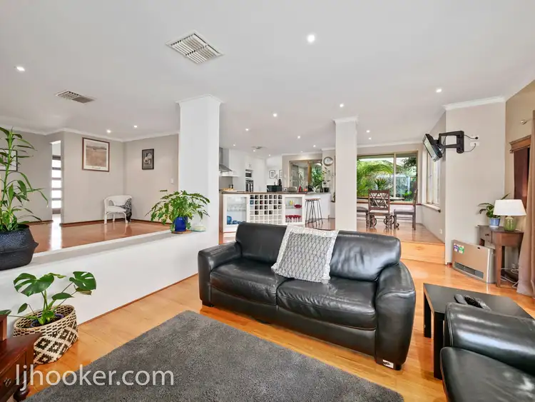 Seventh view of Homely house listing, 10 Heritage Court, Willetton WA 6155