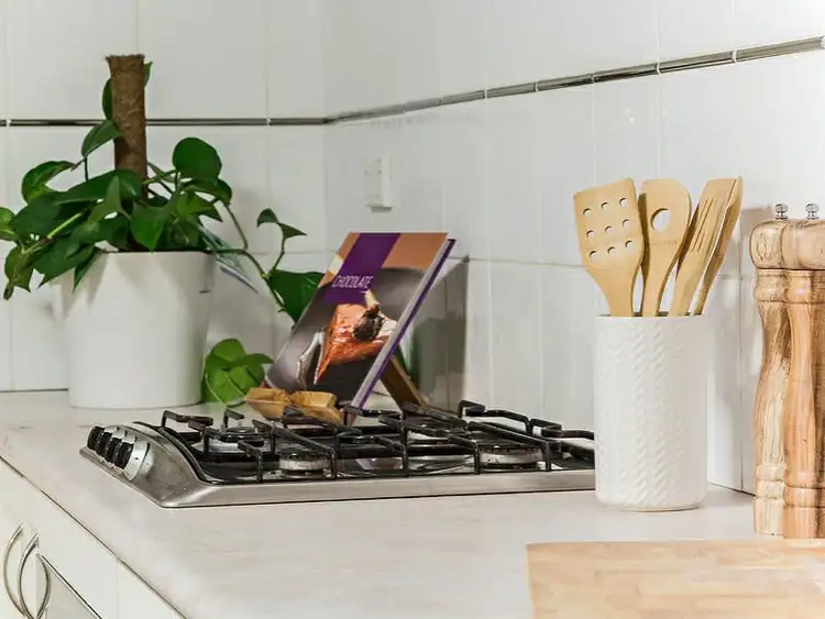 Sixth view of Homely house listing, 10 Leghorn Road, Orelia WA 6167