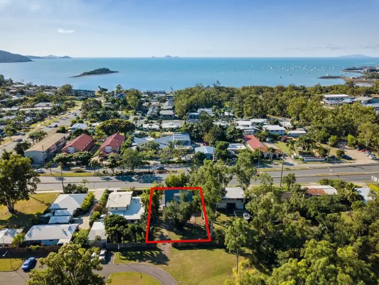 200 Shute Harbour Road, Cannonvale QLD 4802