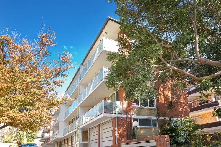 Main view of Homely unit listing, 2/14 Regent Street, Dee Why NSW 2099