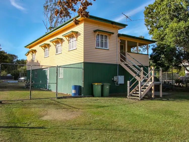 111 Ipswich St, Grandchester QLD 4340