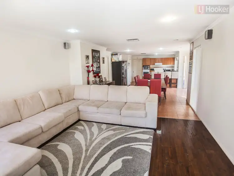 Sixth view of Homely house listing, 15 Mulberry Pass, Craigieburn VIC 3064