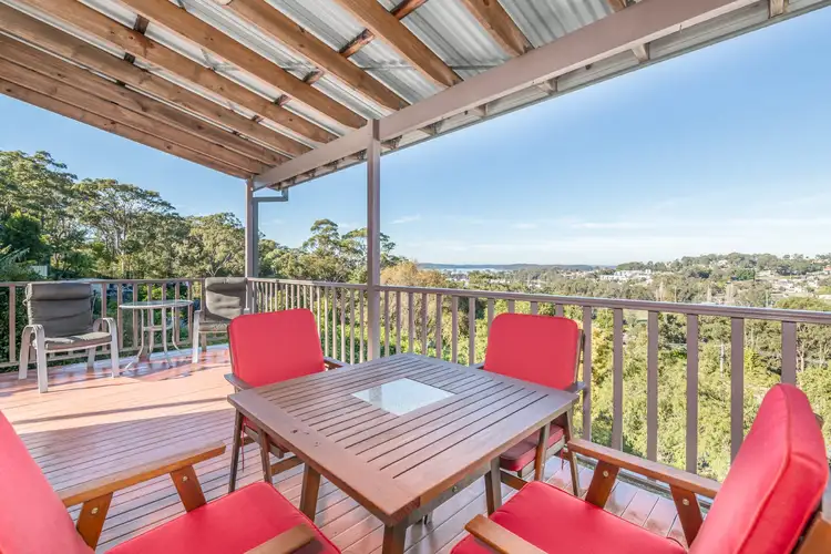 74 Arcadia St, Arcadia Vale NSW 2283
