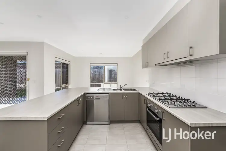 Fifth view of Homely house listing, 5 Cerise Street, Officer VIC 3809