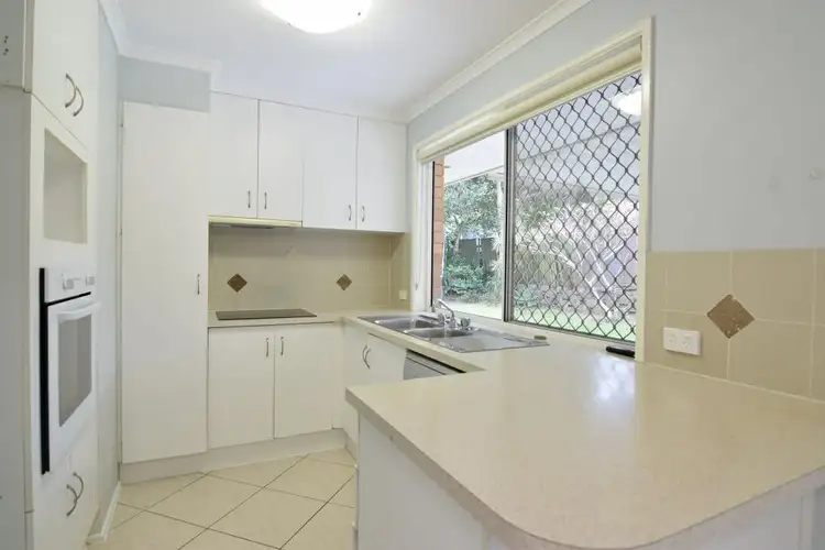 2/23 Chaplin Crescent, Oxenford QLD 4210