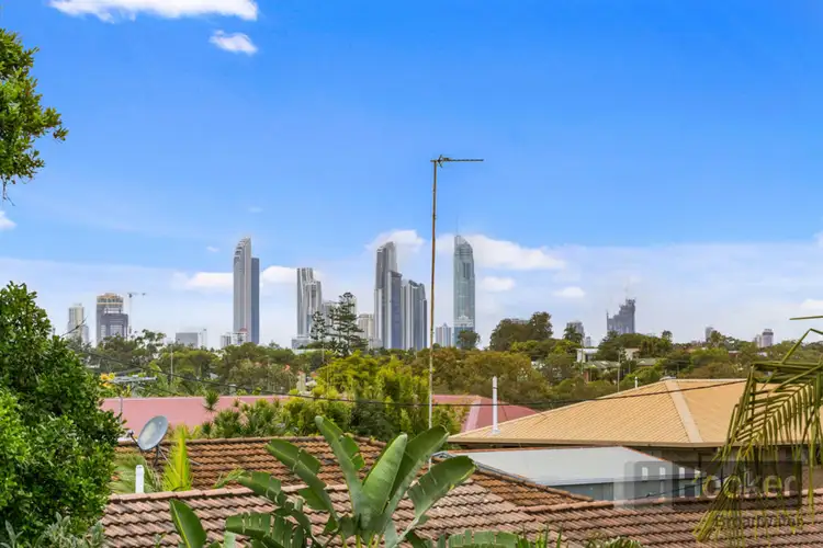 2/122 Johnston Street, Southport QLD 4215
