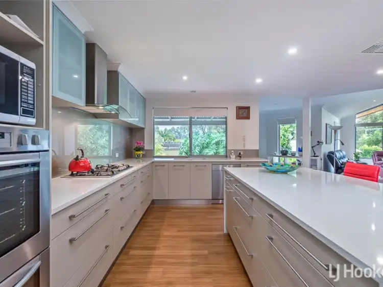 Fifth view of Homely house listing, 7 Brush Court, Canning Vale WA 6155
