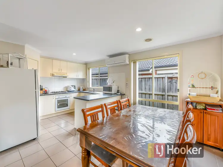 Fifth view of Homely house listing, 28 Silky Oak Drive, Cranbourne VIC 3977