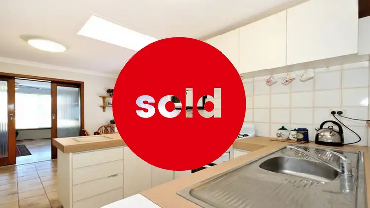 16 Benton Way, Safety Bay WA 6169