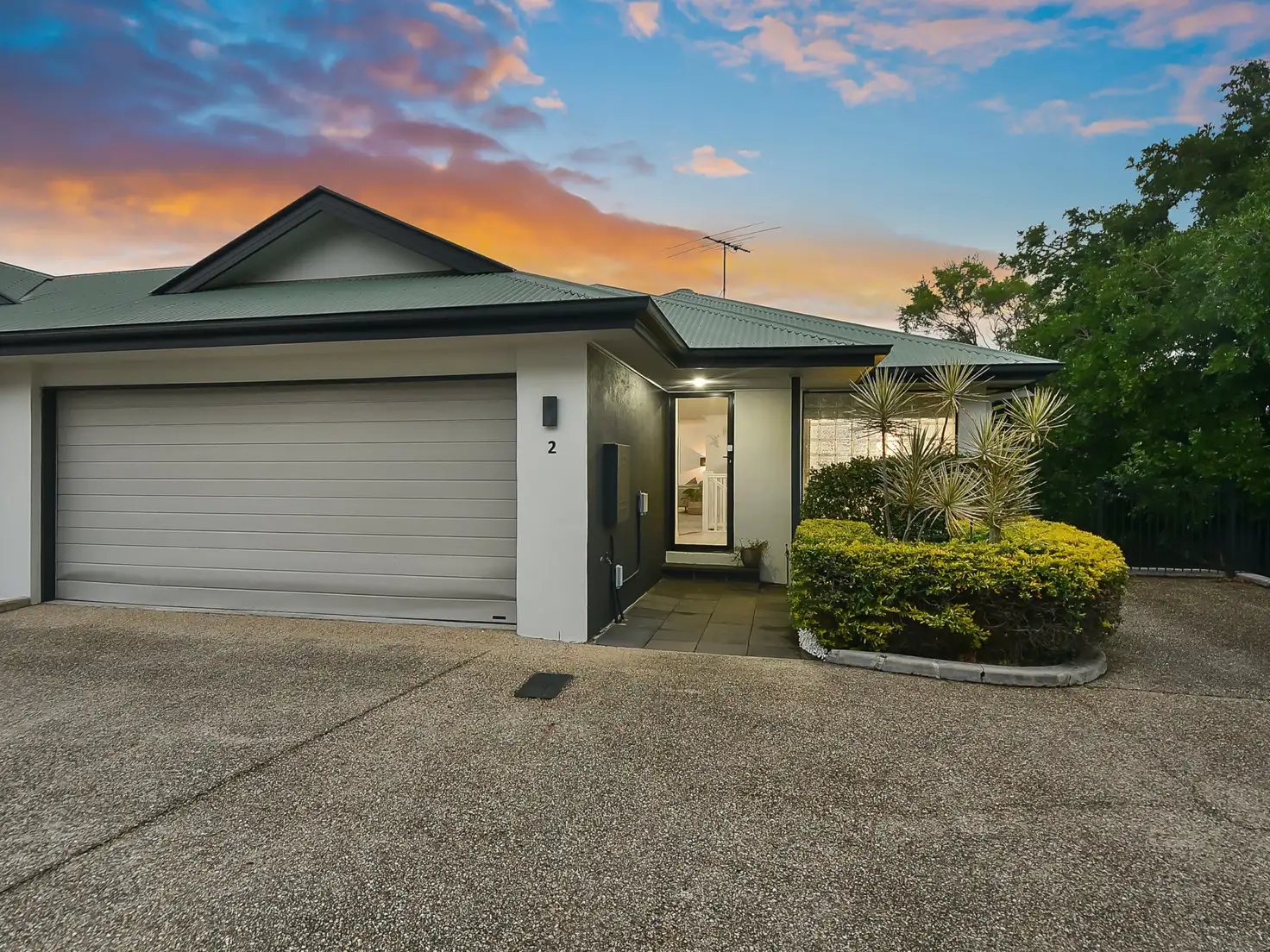 Main view of Homely townhouse listing, 2/42 Ronnex Place, Aspley QLD 4034