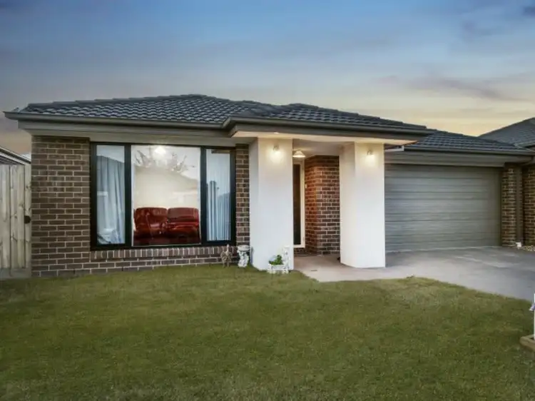 5 Carnegie Street, Officer VIC 3809