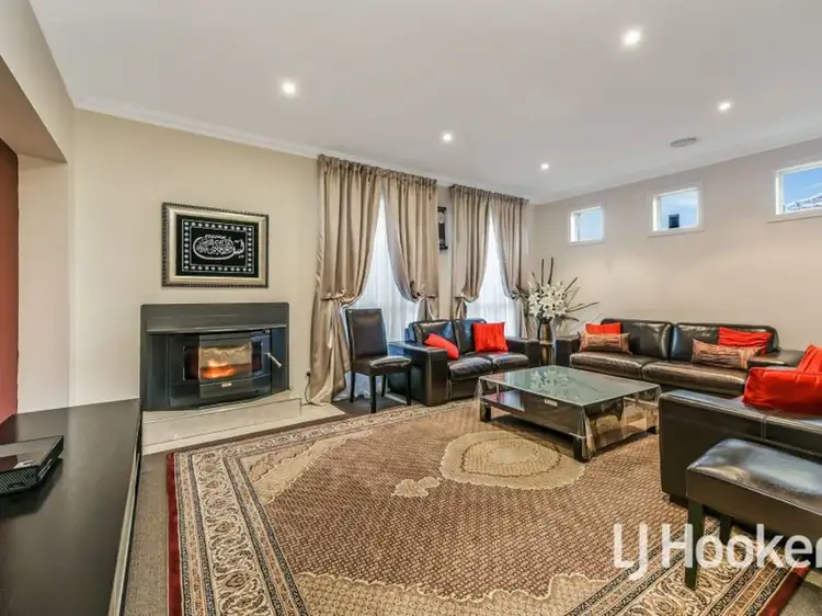 Sixth view of Homely house listing, 10 Papillion Way, Narre Warren South VIC 3805