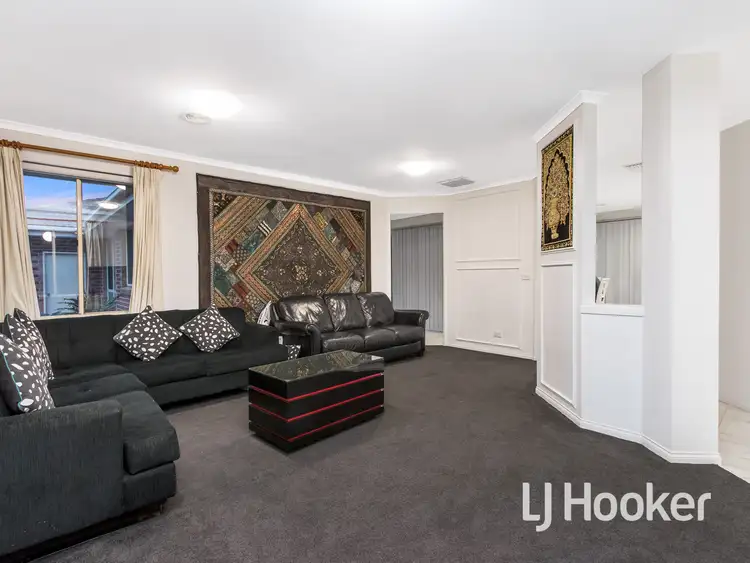 Sixth view of Homely house listing, 2 Clarinda Drive, Narre Warren VIC 3805