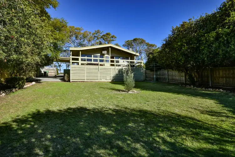 4 Hoskin Street, Eagle Point VIC 3878