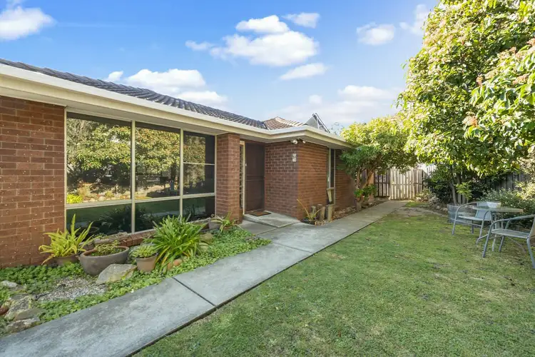 72 Henley Street, Lindisfarne TAS 7015