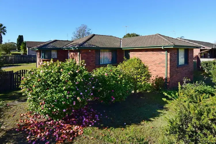 5 Salisbury Drive, Nowra NSW 2541