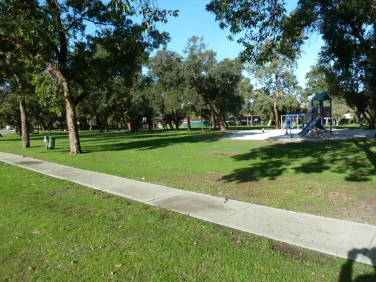 Main view of Homely house listing, 2 Glyndebourne Avenue, Thornlie WA 6108