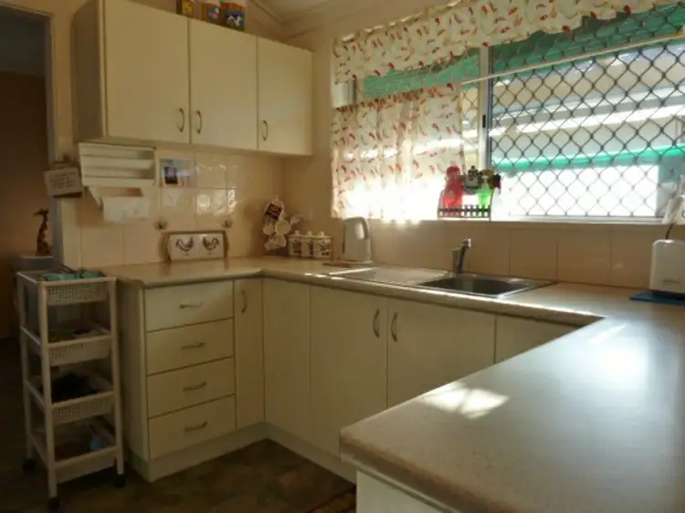 Third view of Homely house listing, 2 Glyndebourne Avenue, Thornlie WA 6108