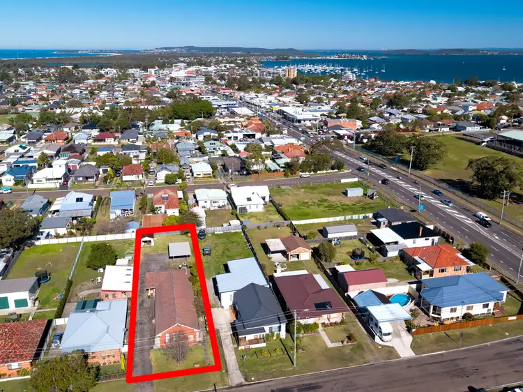 1,2 & 3/26 Redrose Avenue