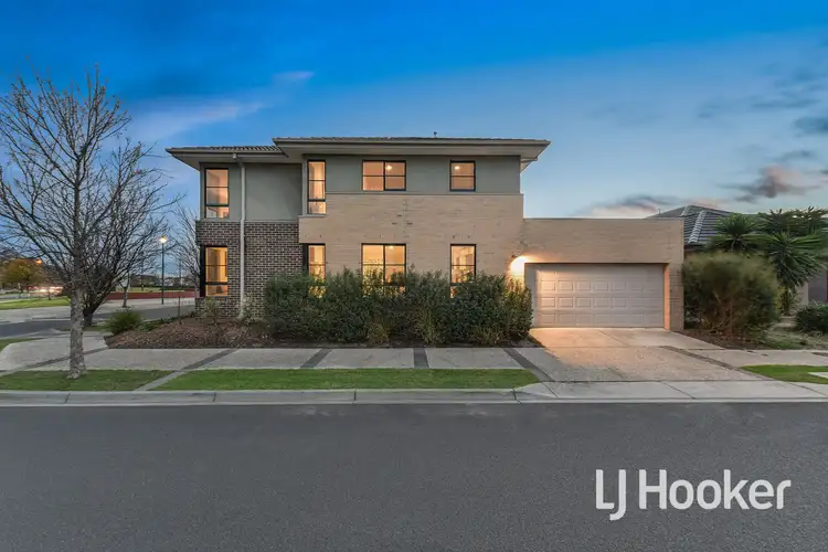 2 Harlesden Circuit, Pakenham VIC 3810