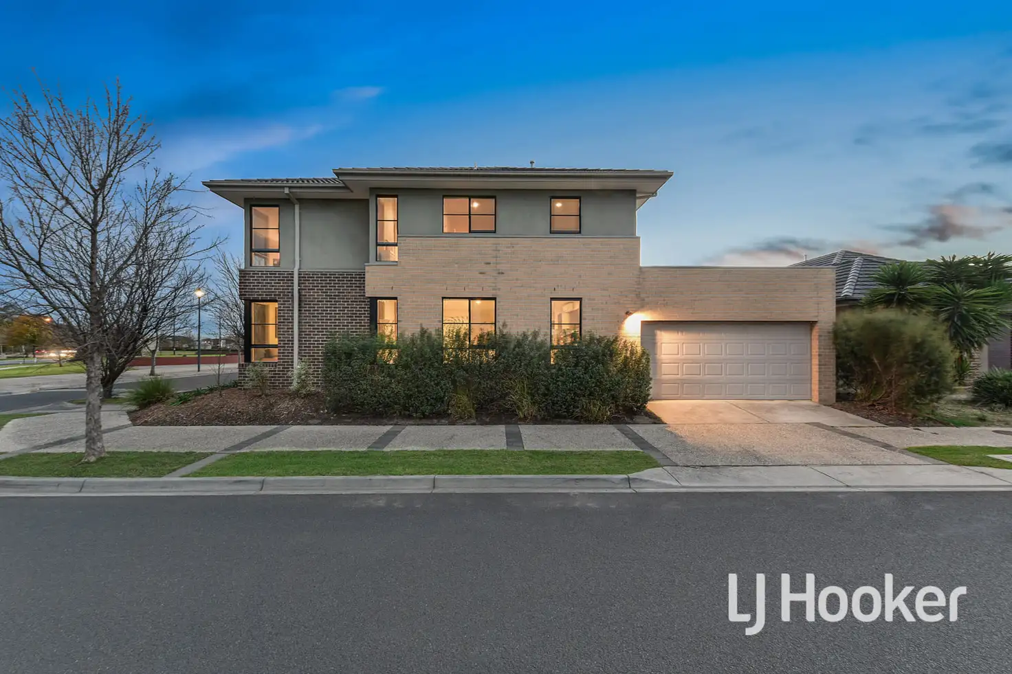 Main view of Homely house listing, 2 Harlesden Circuit, Pakenham VIC 3810