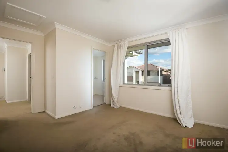 Sixth view of Homely semi-detached listing, 4 Sovereign Circuit, Glenfield NSW 2167