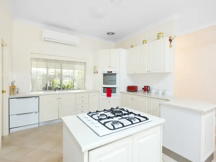 Sixth view of Homely house listing, 10 Armstrong Court, Araluen NT 870