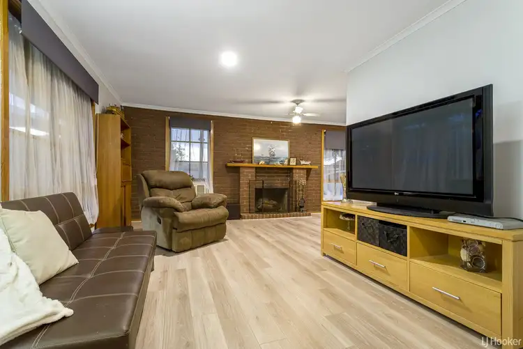 Fifth view of Homely house listing, 8 Torbreck Close, Hoppers Crossing VIC 3029