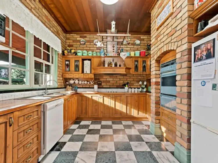 Fifth view of Homely house listing, 17 Glenloth Court, Traralgon East VIC 3844