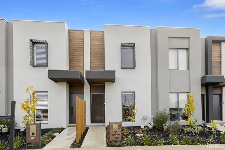 91 Waterhaven Boulevard, Point Cook VIC 3030