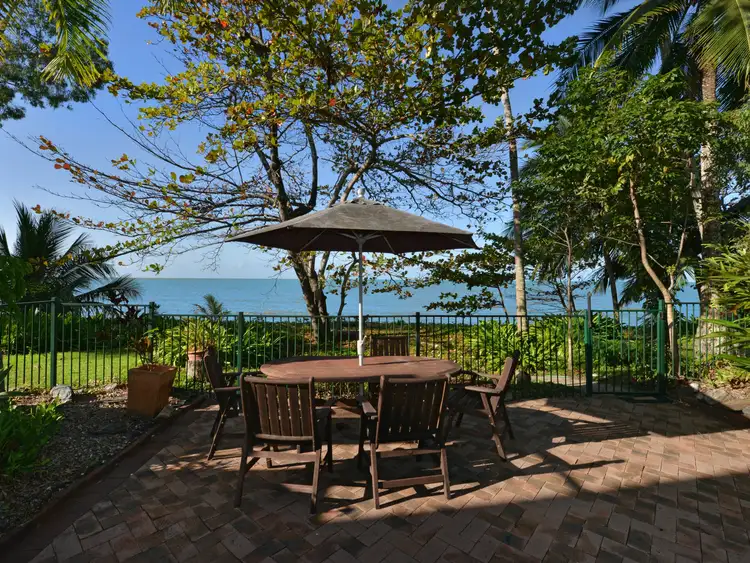 54 Hibiscus Lane, Holloways Beach QLD 4878