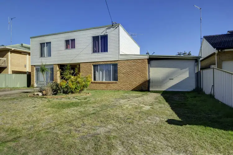 28 Tuncurry Street, Tuncurry NSW 2428