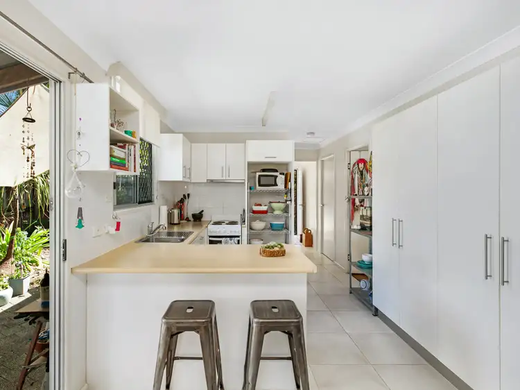 Fourth view of Homely villa listing, 3/23 Heavey Crescent, Whitfield QLD 4870