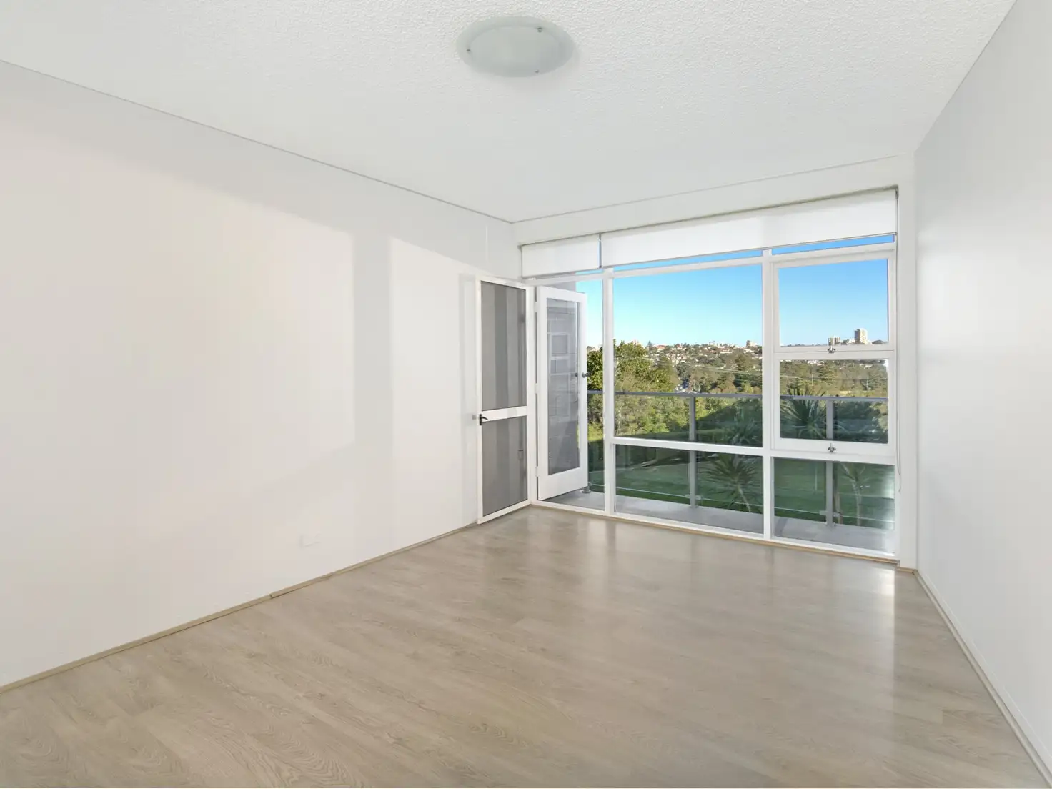 Main view of Homely unit listing, 13/127 Queenscliff Road, Queenscliff NSW 2096