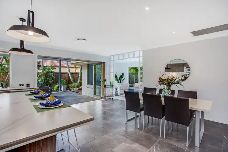 12 Whitehead Drive, Burleigh Waters QLD 4220