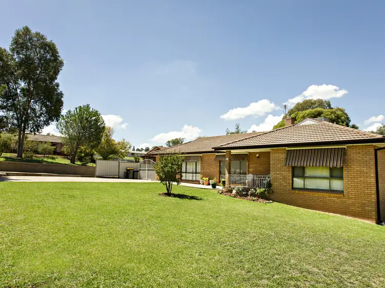 67 Blackett Avenue, Young NSW 2594