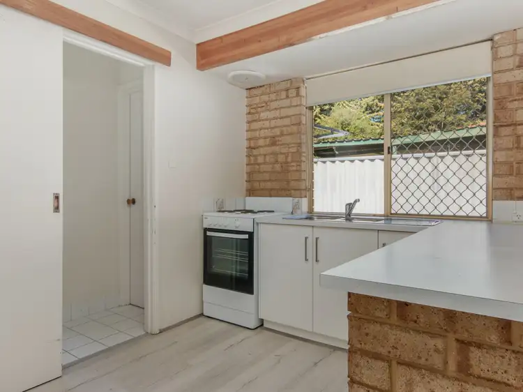 Fourth view of Homely house listing, 2 Riley Place, Leda WA 6170