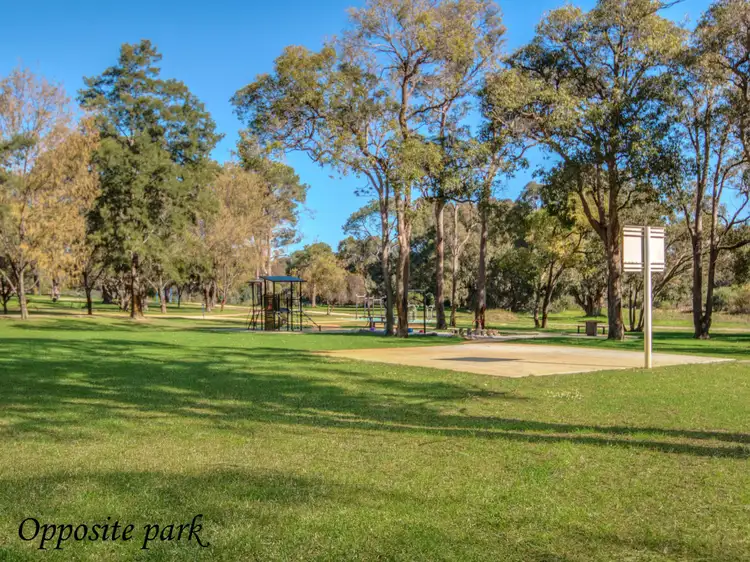 Fifth view of Homely house listing, 2 Riley Place, Leda WA 6170
