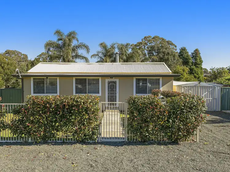 Second view of Homely house listing, 6 Laelana Avenue, Budgewoi NSW 2262