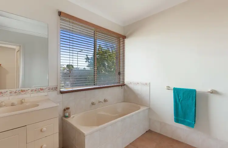 Sixth view of Homely house listing, 5 MacDonald Close, Wallan VIC 3756